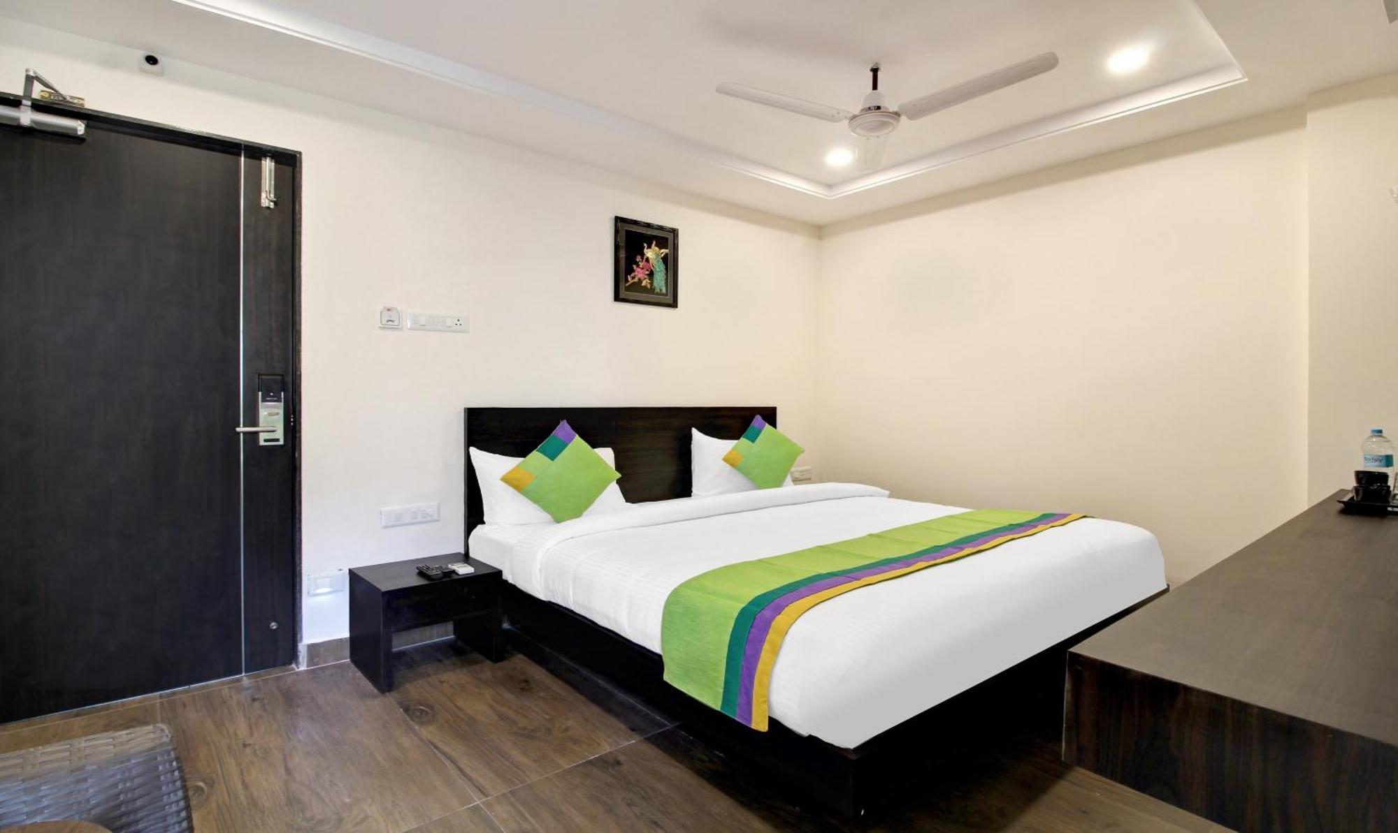 Treebo Trend Excella Hotel Visakhapatnam Buitenkant foto