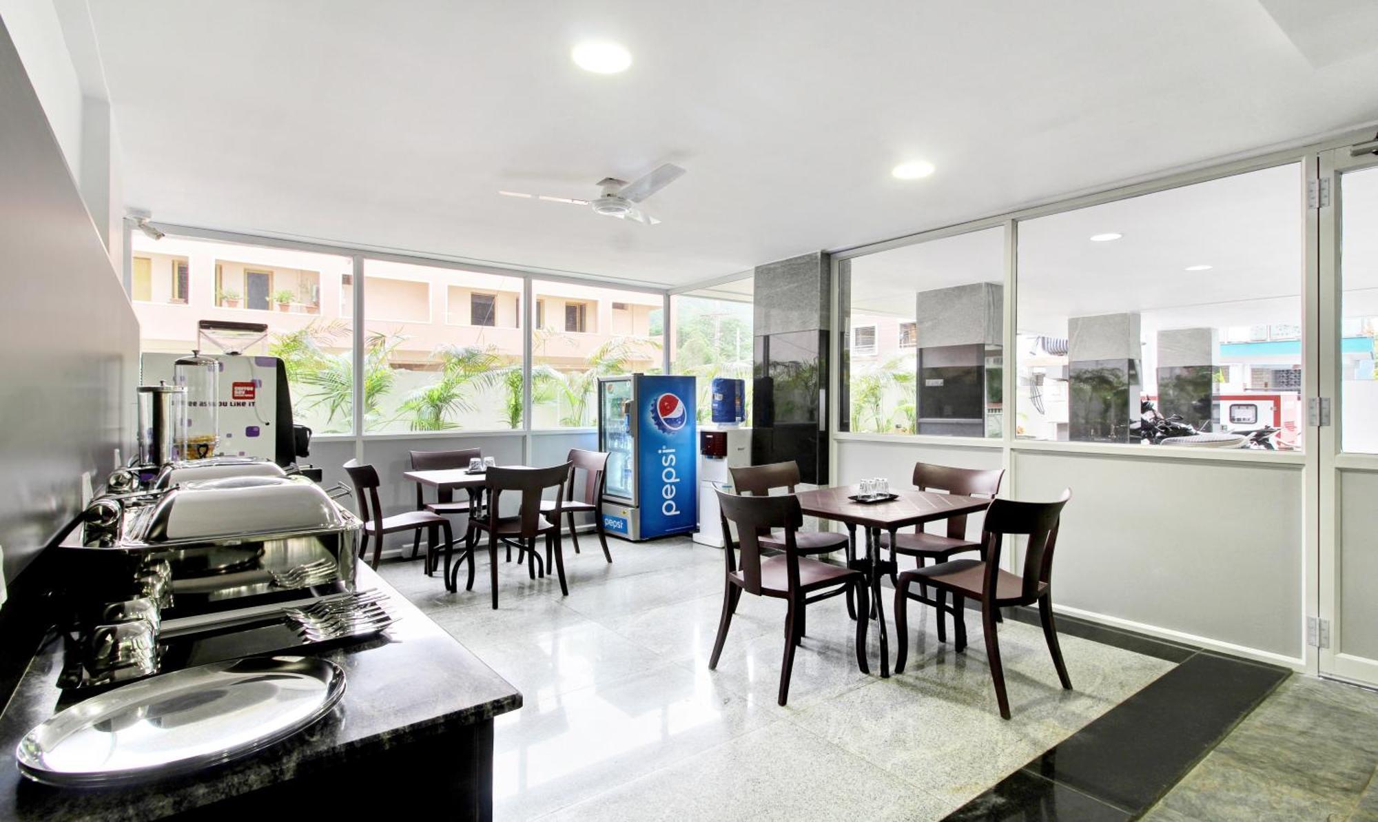 Treebo Trend Excella Hotel Visakhapatnam Buitenkant foto