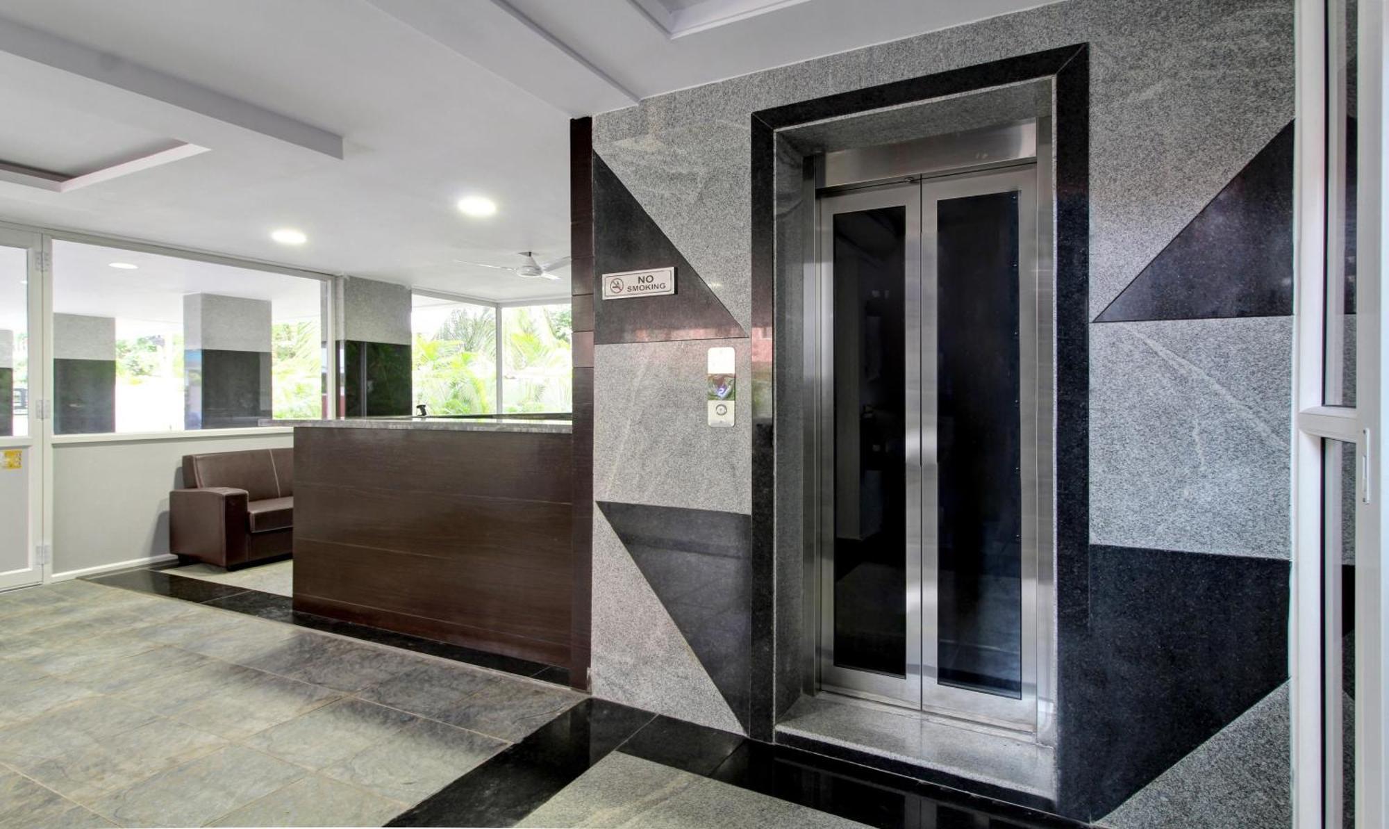 Treebo Trend Excella Hotel Visakhapatnam Buitenkant foto