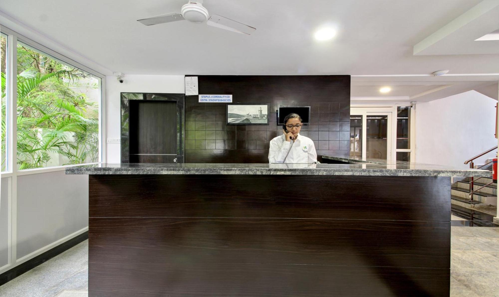 Treebo Trend Excella Hotel Visakhapatnam Buitenkant foto